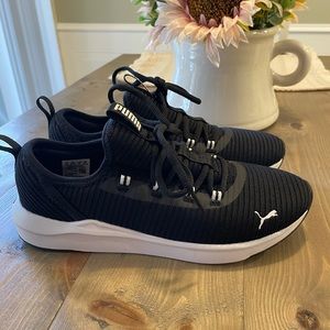 Puma sneakers size 7